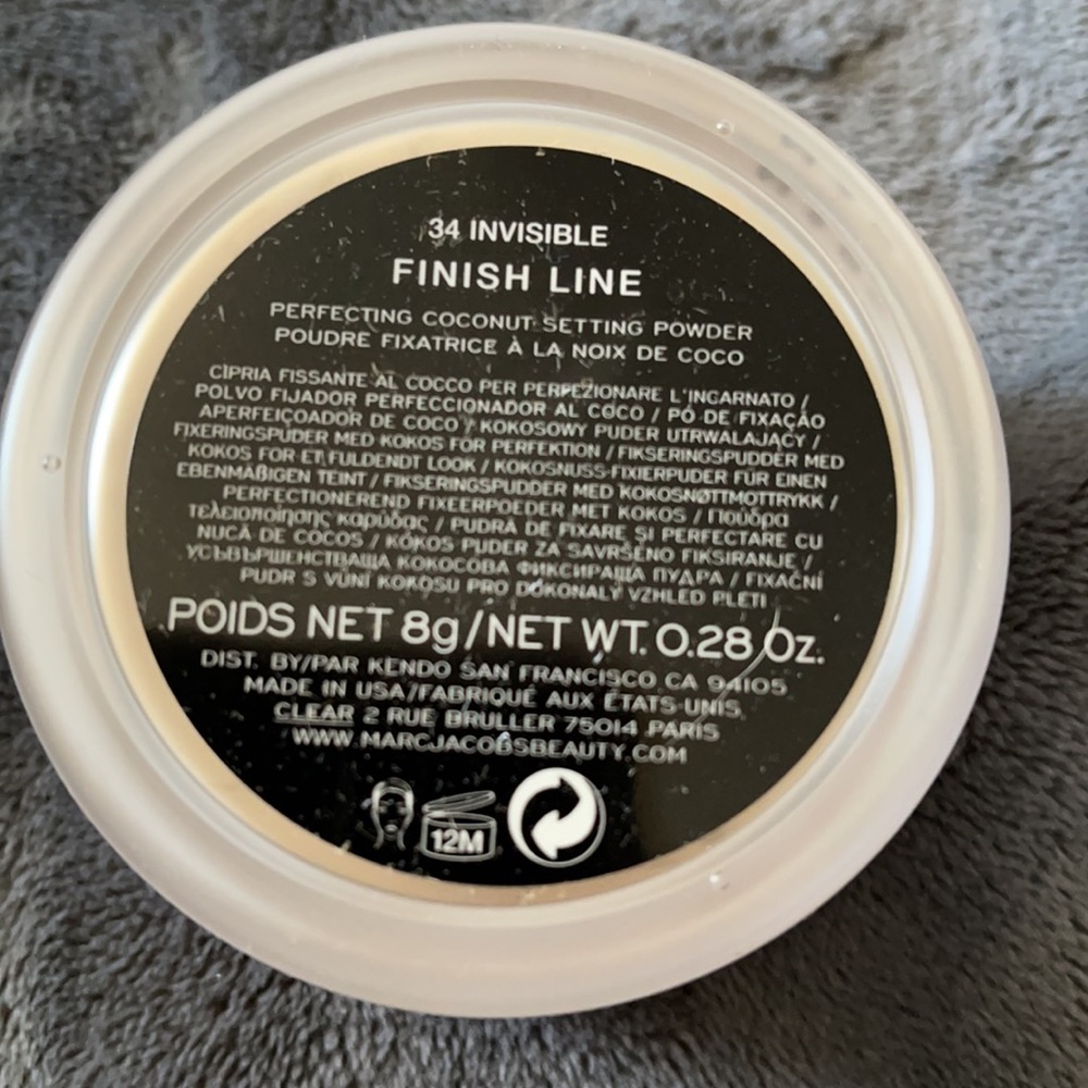 Marc Jacobs Finish Line 34 Invisible Setting Powder - Picture 4 of 6